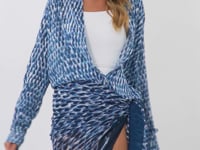 Video: Rio De Sol Pareo Chuva Canga