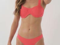 Video: Rio De Sol Bottom Bottom Malibu-Folia Essential-Comfy