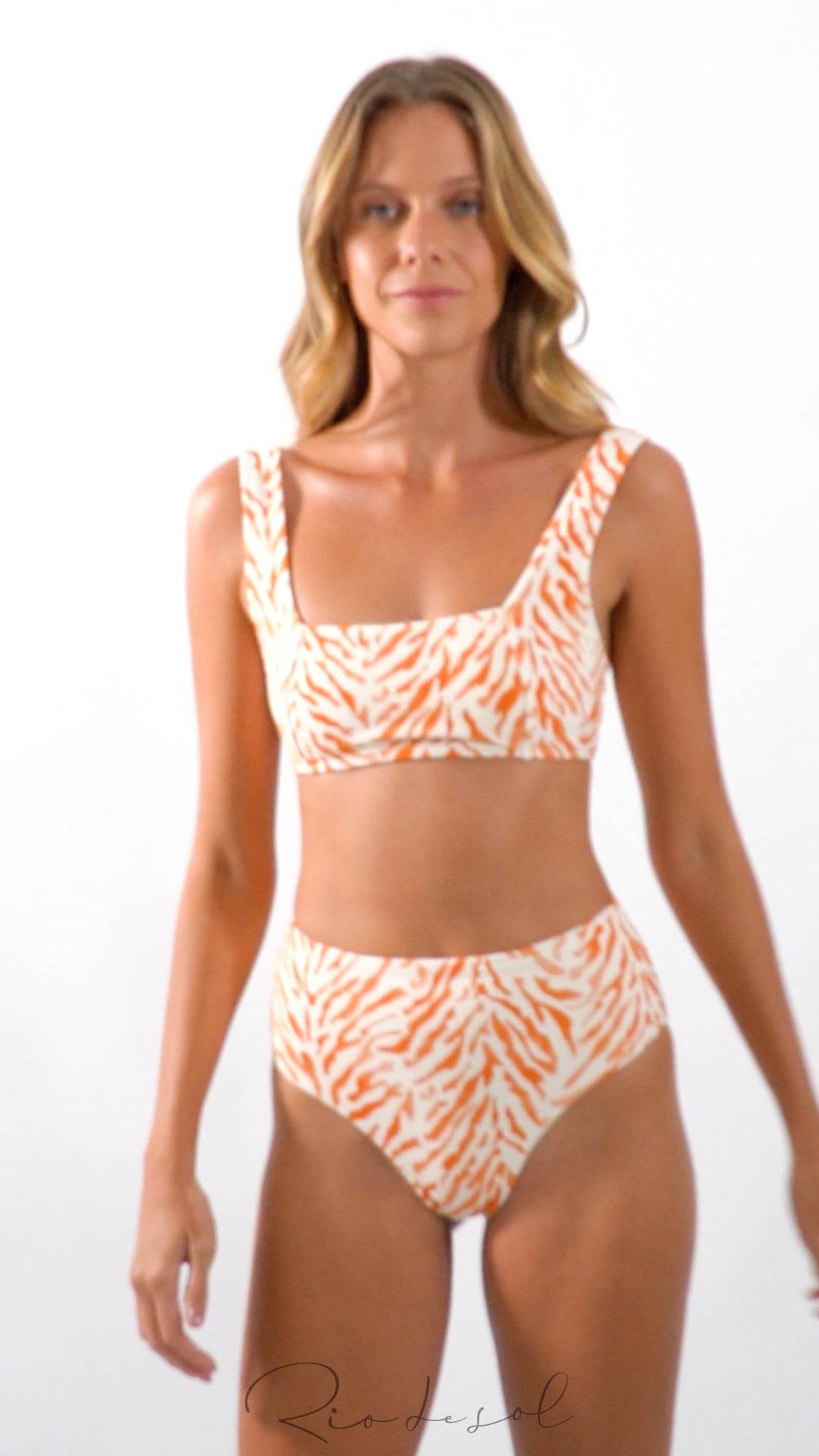 Video: Rio De Sol Bikini Tops Top Sahari Mary
