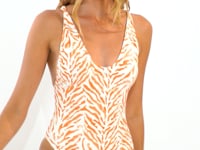Video: Rio De Sol One-Piece Sahari Sunny