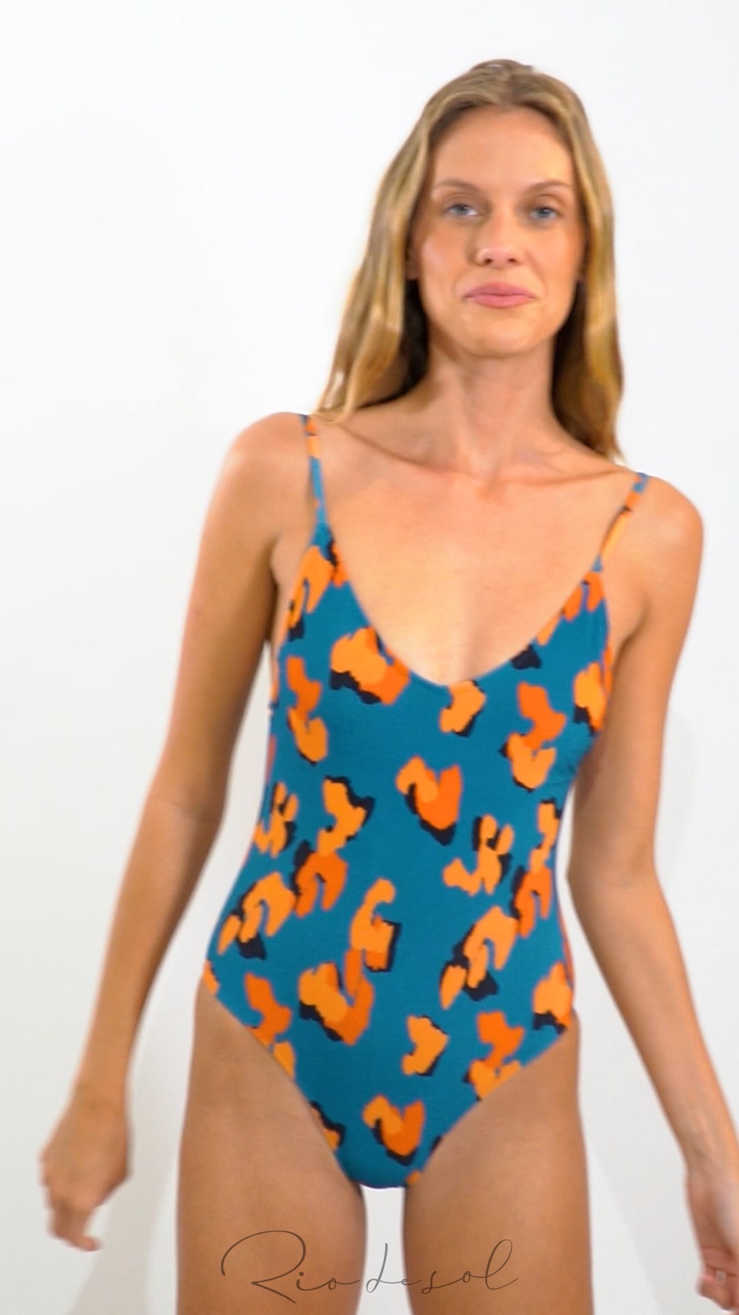 Video: Rio De Sol One Piece Swimsuits Luma Hype