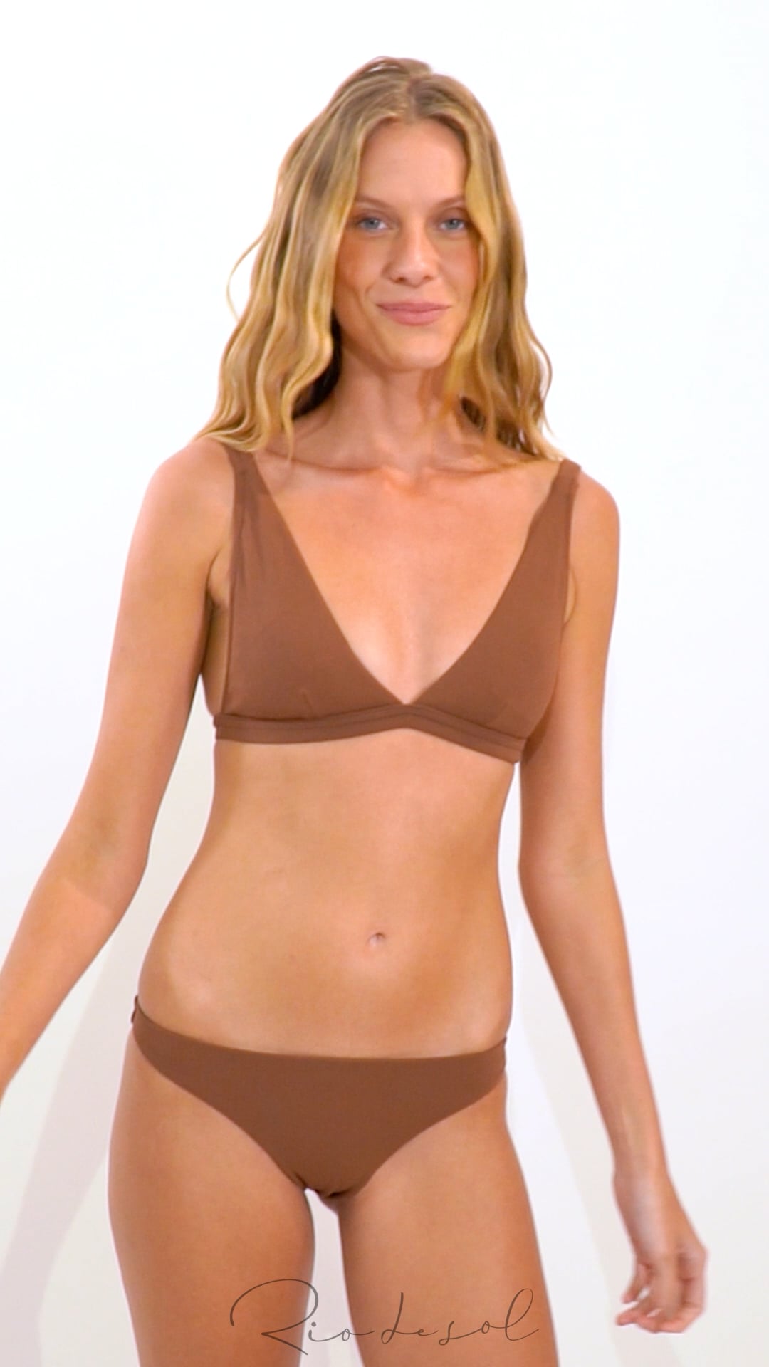 Video: Rio De Sol Two Piece Swimwear Set Sand-Cappuccino Alba Leblon