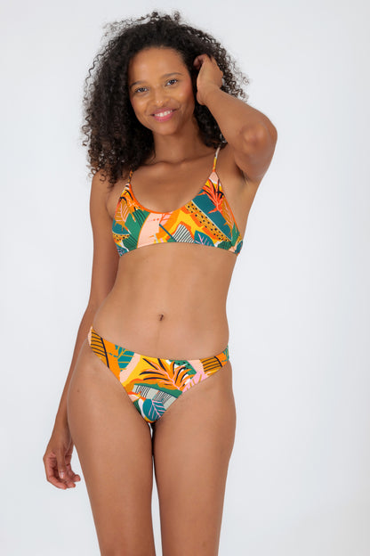 Model Front: Rio De Sol Bottom Bottom El-Arco Essential-Comfy