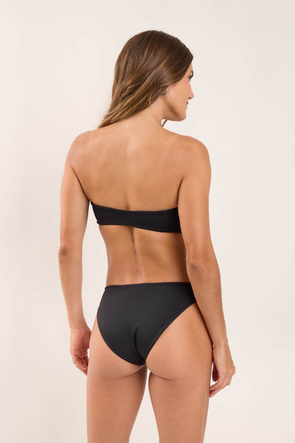 Model Back: Rio De Sol Bottom Bottom Lava Waikiki