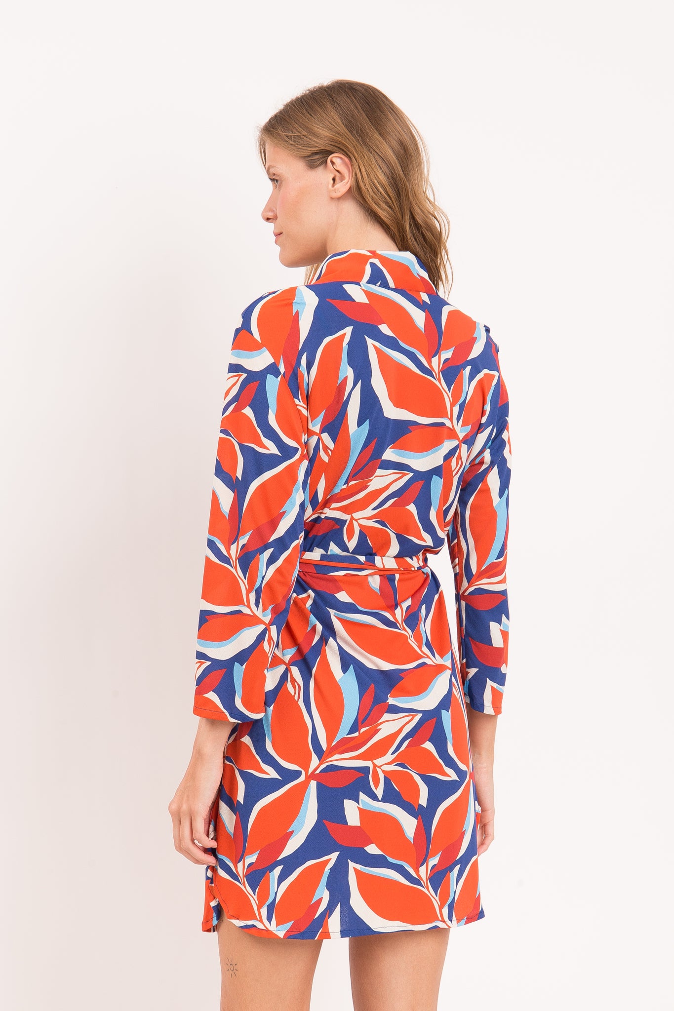 Model Back: Rio De Sol Shirtdress Leaves Chemise