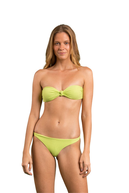 Model Front: Rio De Sol Set Set Bora-Citrus Bandeau-Joy Leblon