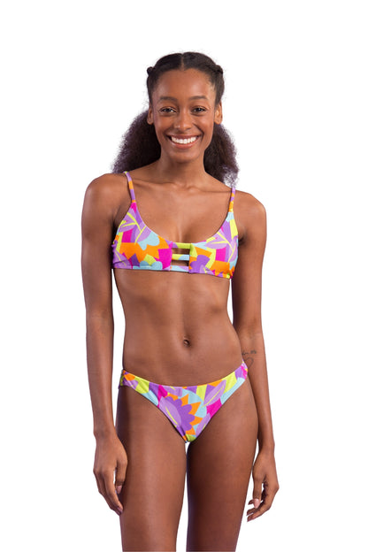 Model Front: Rio De Sol Set Set Dreams Bra-Trio Nice