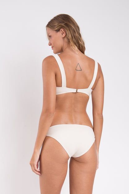 Model Back: Rio De Sol Top Top Malibu-Natural Amelia