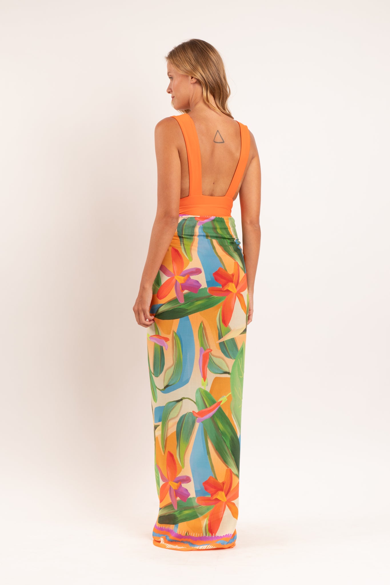 Model Back: Rio De Sol Pareo Tropical Canga